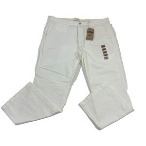 Dockers D3 Men's Classic Fit Flat Front Pants in White/Cream Color Sz‎ 38/32 NWT